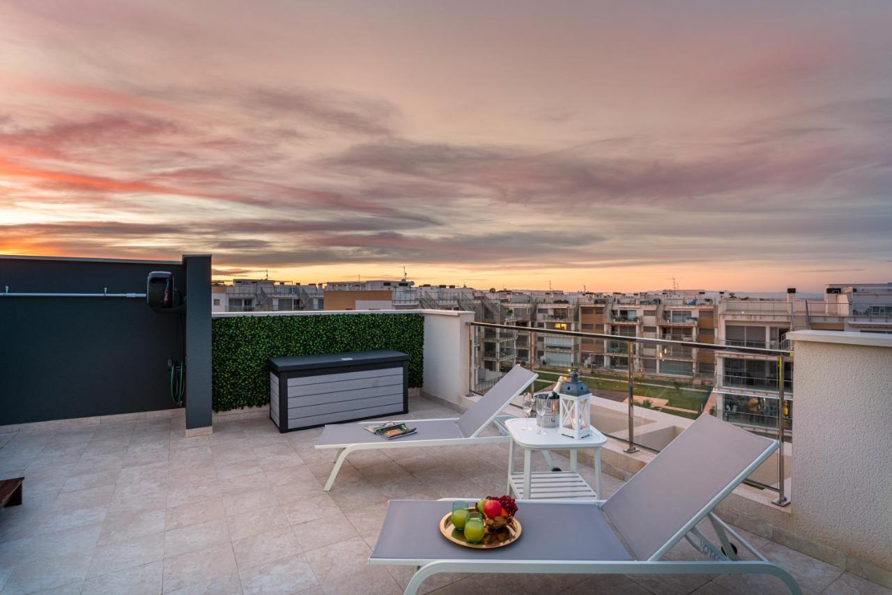 La Zenia Cocoon - Luxury Penthouse With Jacuzzi, 2 Pools, Indoor Heated Pool, Sauna, Gym, Playstation Appartement Dehesa de Campoamor  Buitenkant foto